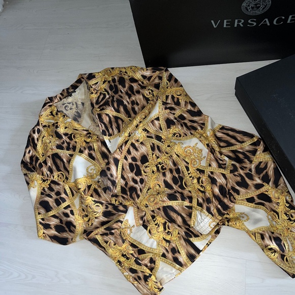 VERSACE SILK XL PAJAMAS SIZE 6 MENS AND WOMENS PJS BAROQUE LEOPARD ORNATE PRINT - Picture 1 of 5